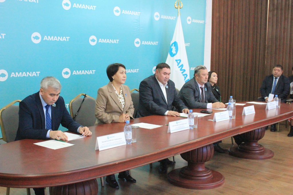 ЖЕТІСУДА ӘЙЕЛДЕР КӨШБАСШЫЛЫҒЫН ДАМЫТУҒА БАСЫМДЫҚ БЕРІЛДІ